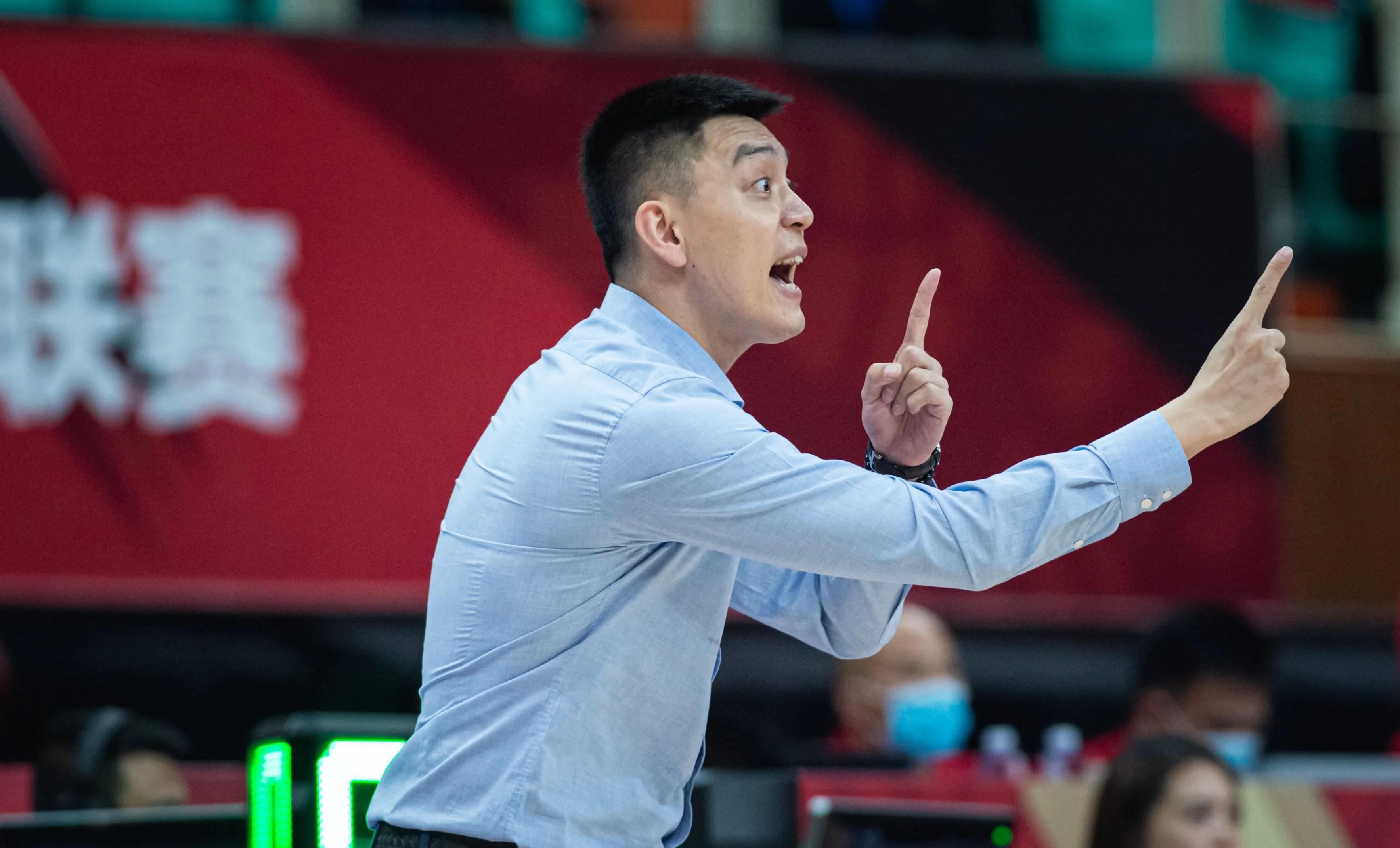 包含赛地聚焦——CBA常规赛今夜热度飙升；巴黎圣日耳曼远射贴柱；球迷炸锅；团队化学反应显著的词条