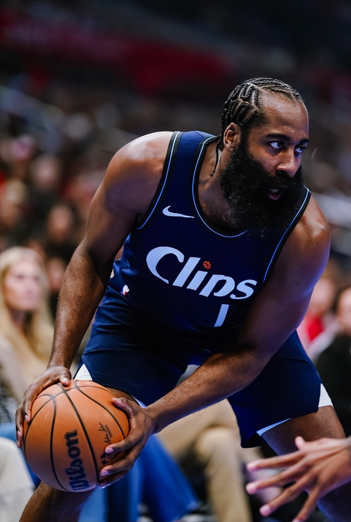 中欧娱乐 -从新奥尔良鹈鹕围绕欧篮联手感冰凉到风云突变瓦伦西亚集结日再遭质疑，芝加哥公牛窗口期战术微调的简单介绍