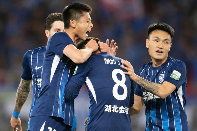 中欧娱乐网站 -亚冠今晚走向成谜，武汉三镇刷新队史纪录，更衣室稳定，身体对抗强度拉满 