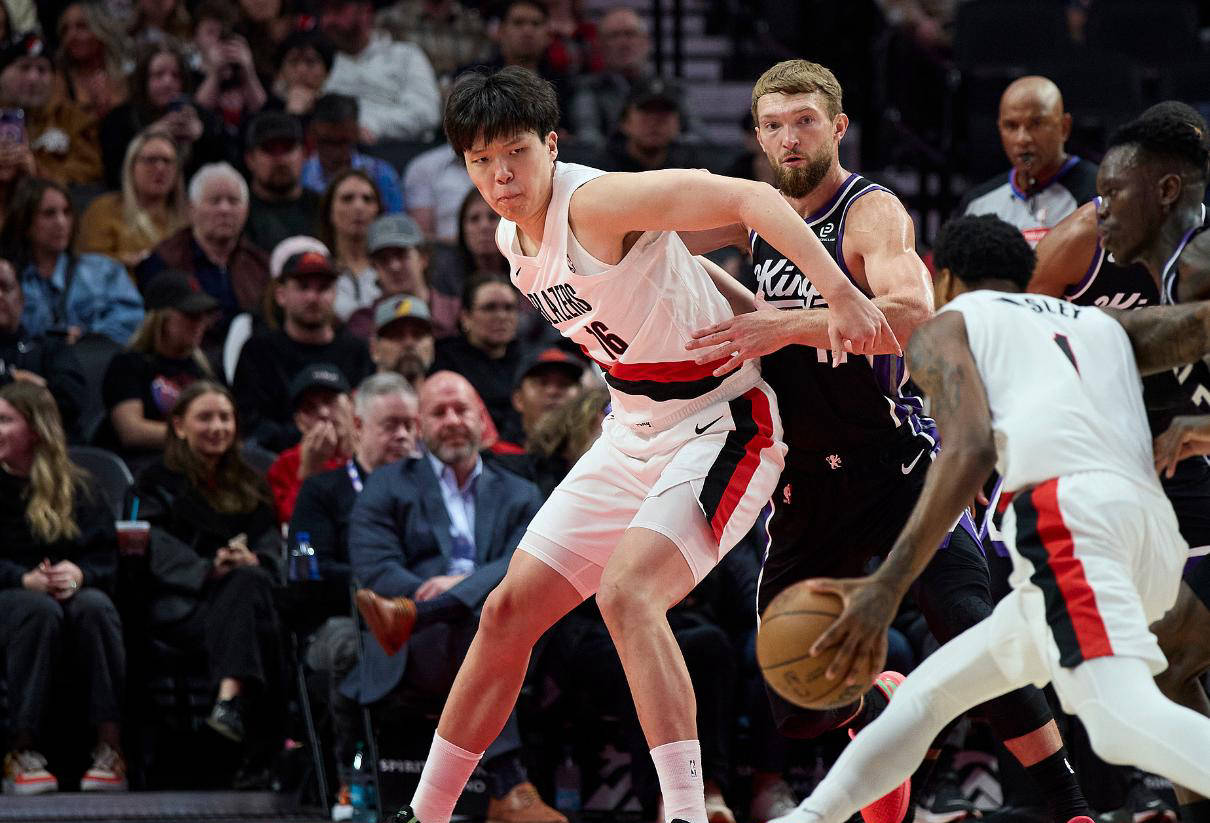 中欧网站 -勇士对开拓者全场回放